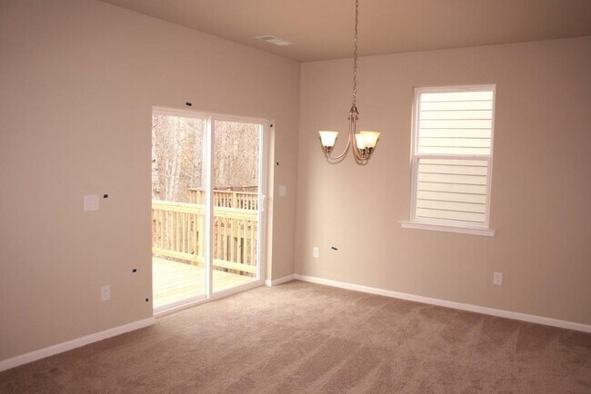 Building Photo - 305 Woodson Way