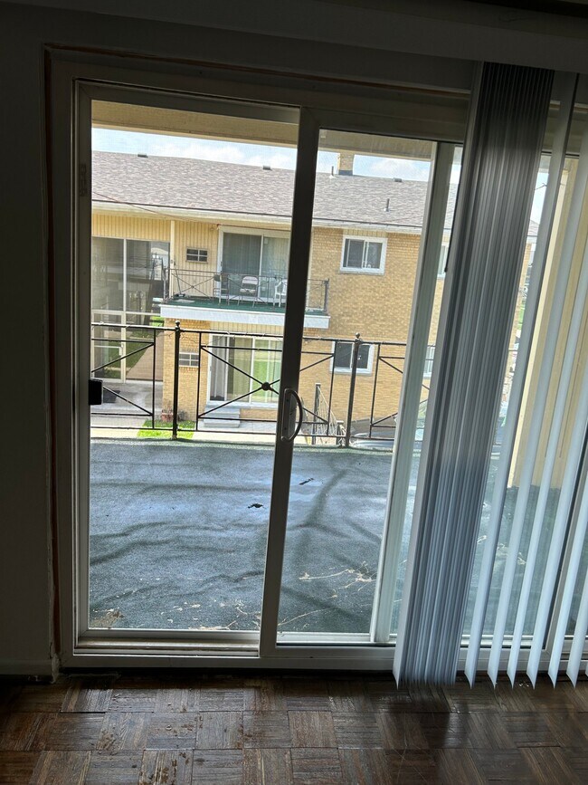 Foto del edificio - 29158 Longview Ave