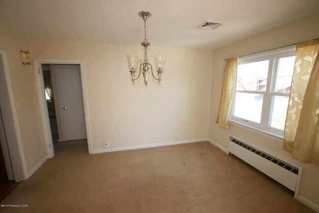 Building Photo - 568 Ford Ave