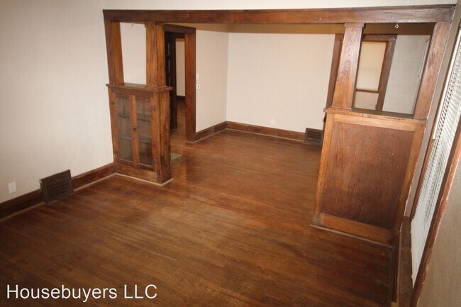 Building Photo - 2 br, 1 bath House - 2824 Des Moines St