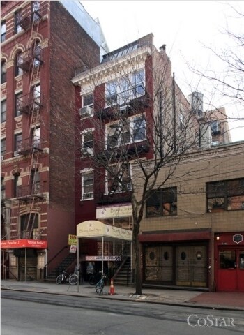 Building Photo - 146 W 4th St