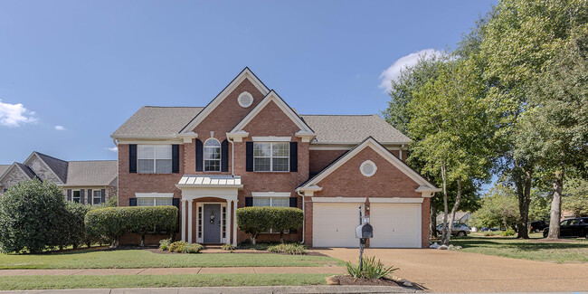 Building Photo - 301 Knowle Pl