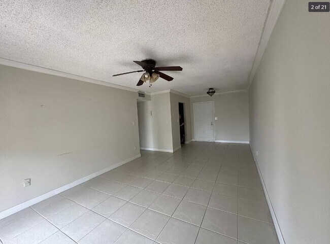 Building Photo - 8550 SW 109th Ave