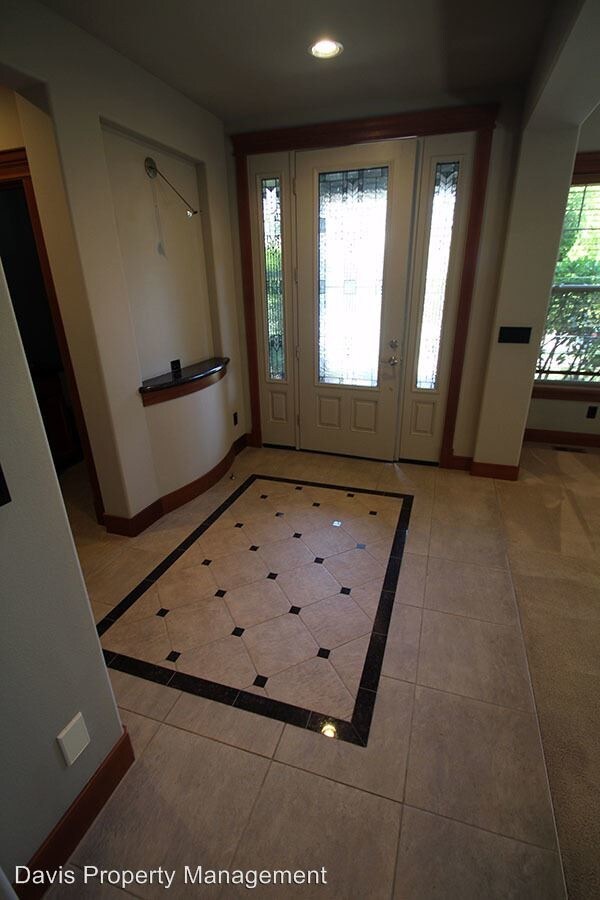 Building Photo - 6772 Waterton Cir