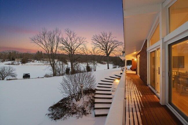 Foto del edificio - 71 Lake Shore Dr