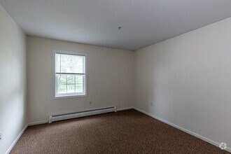 3BR, 2BA - Bedroom - University Crossing