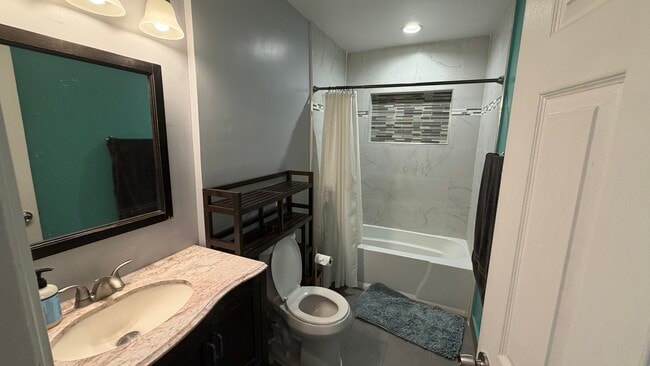 Foto del edificio - 6433 Ben Ave