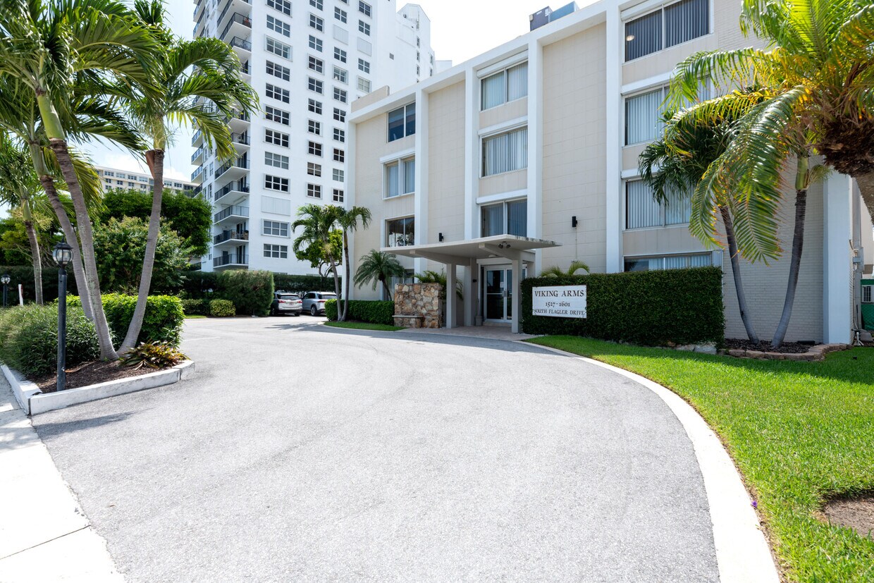 1527 S Flagler Dr Unit 104f, West Palm Beach, FL 33401 Condo for Rent