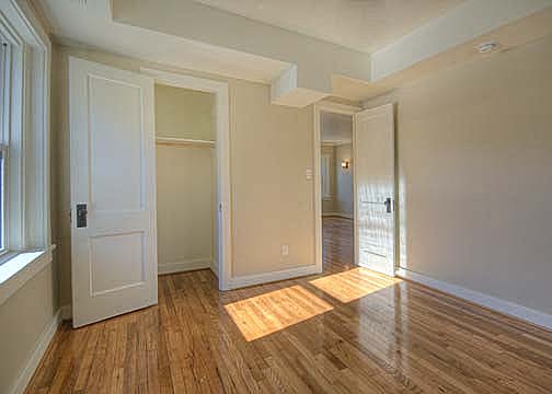 Building Photo - Carberry Apartments
