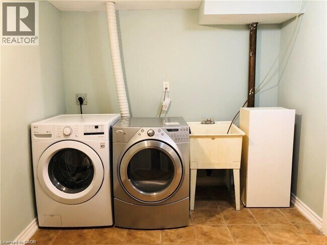 Building Photo - 357 Mohawk Rd W