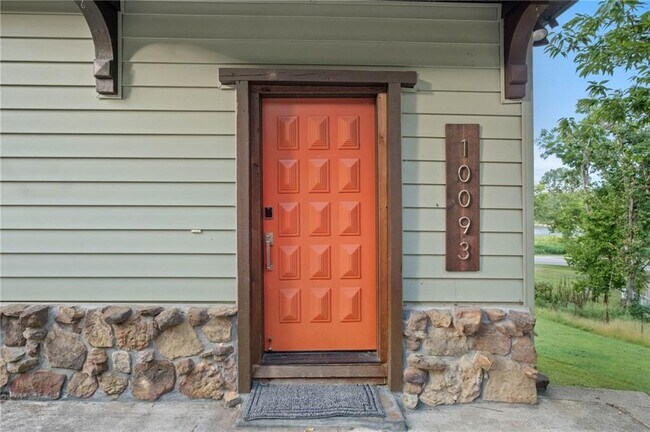 Building Photo - 10093 Oklahoma Dr