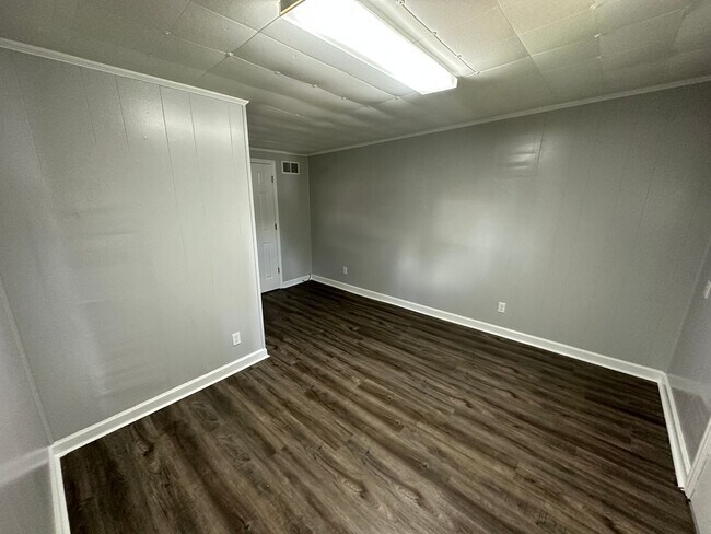 Foto del edificio - 1 Bedroom 1 Bath Apartment in Murray