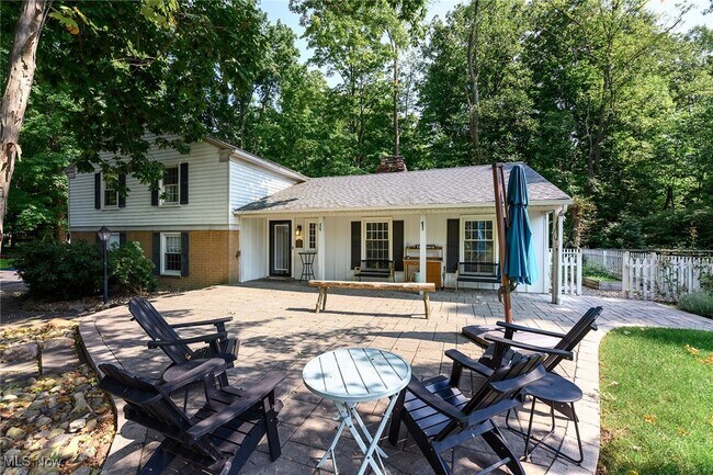 Building Photo - 12 Forest Dr