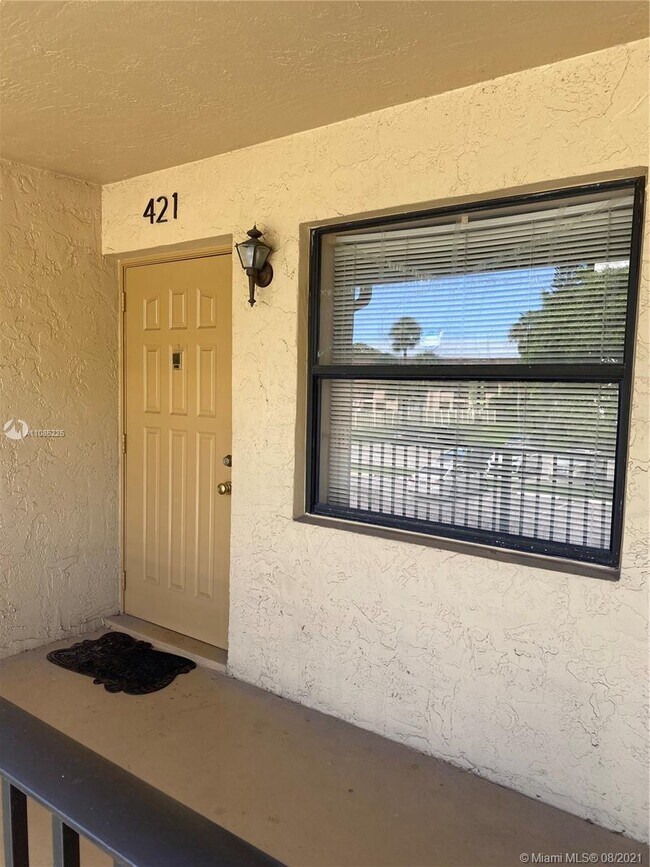 Building Photo - 1290 S Military Trail