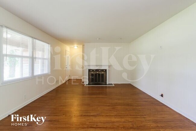Foto del edificio - 5318 Glencairn Ln