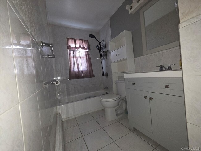 Building Photo - 657 N Delaware Ave