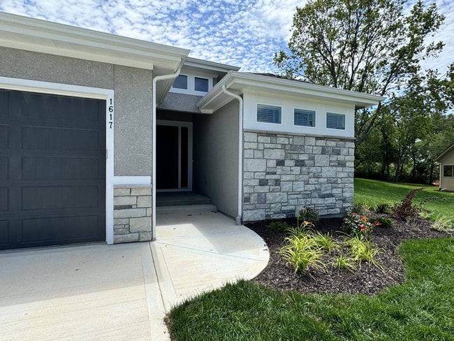 Foto del edificio - 1617 SW Hedgewood Ln