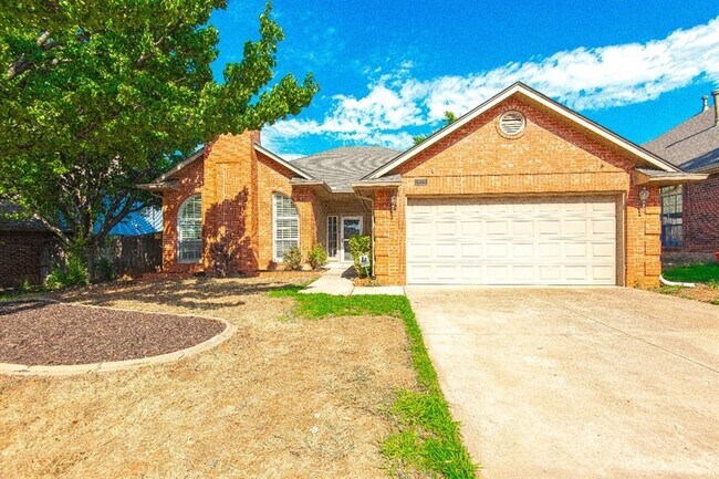 Building Photo - 1828 Courtney Ln