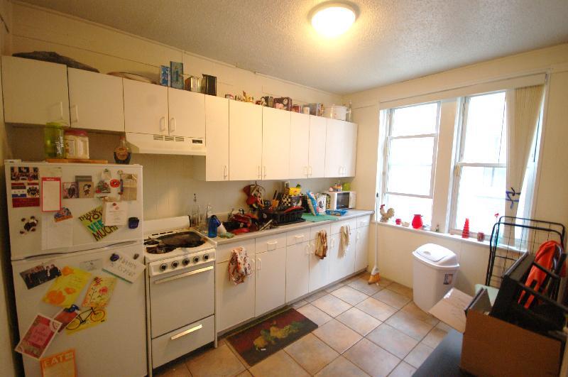 Foto principal - 548 Cambridge St