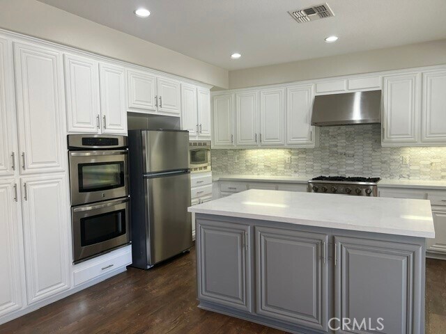 Foto del edificio - 27840 Pointe Breeze Dr