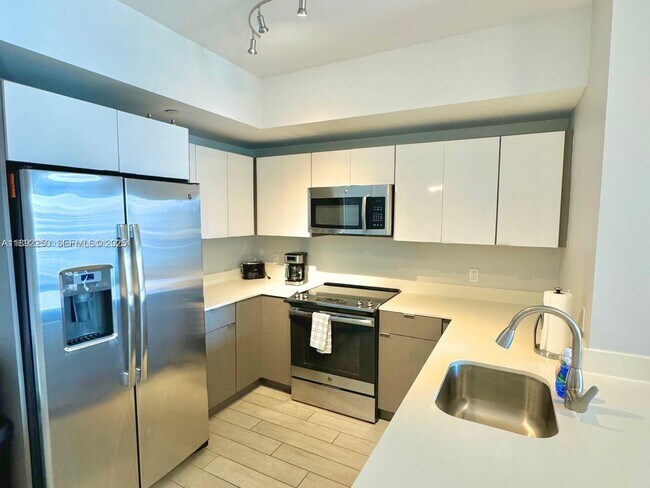 Foto del edificio - 321 NE 26th St