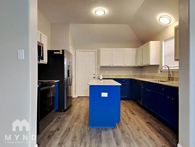 Building Photo - 5497 N Buffalo Cir