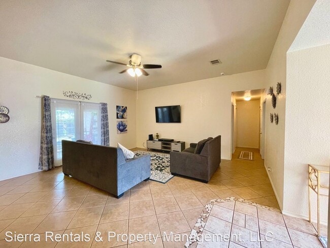 Building Photo - 3 br, 2 bath House - 3107 Woodrow Dr.