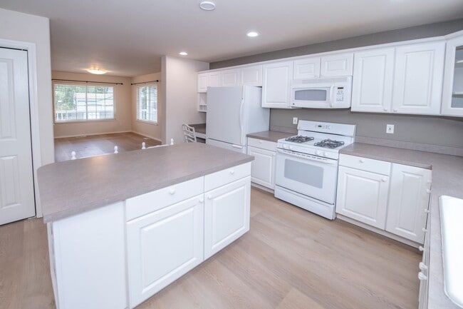 Building Photo - 5423 Cape Seville Dr