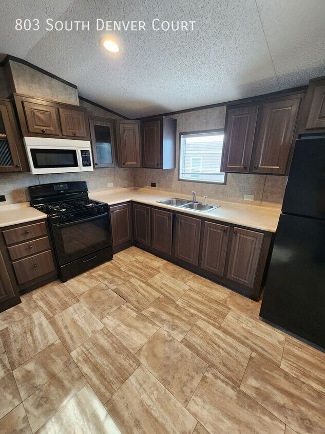 Foto del edificio - 803 S Denver Ct