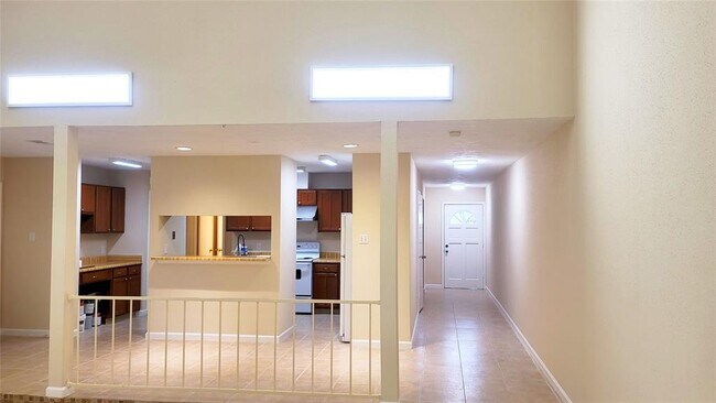 Building Photo - 9602 Wellsworth Dr