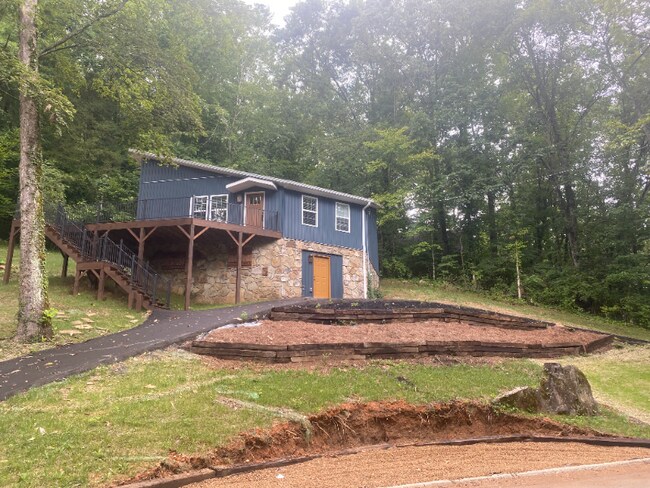 Building Photo - 108 Suzanne Dr