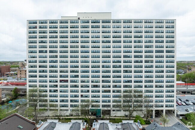 Apartamentos - United Winthrop Cooperative