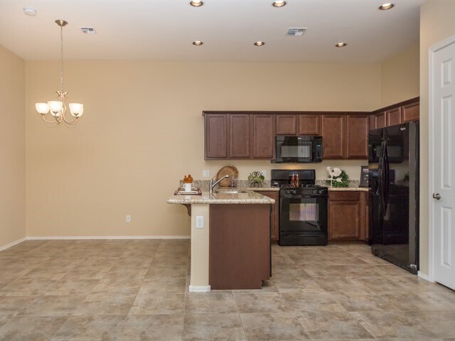 Building Photo - Three Bedroom Townhouse in Granville