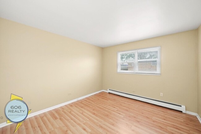 Building Photo - 1213 34th Ave