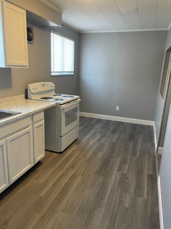 Foto del edificio - 1937 Kenneth Ave