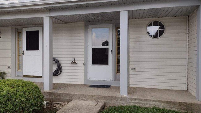 Building Photo - 20 Abbington Ct