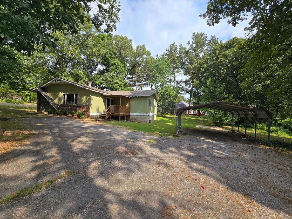 Building Photo - 3/2 Home in Batesville City Limits