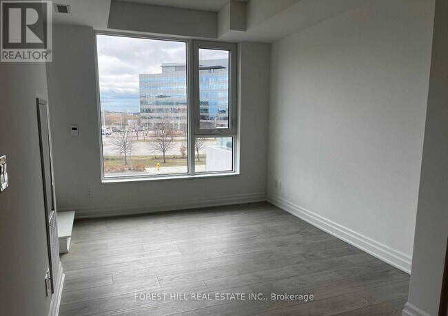 Photo du bâtiment - 8 Rouge Valley Dr W