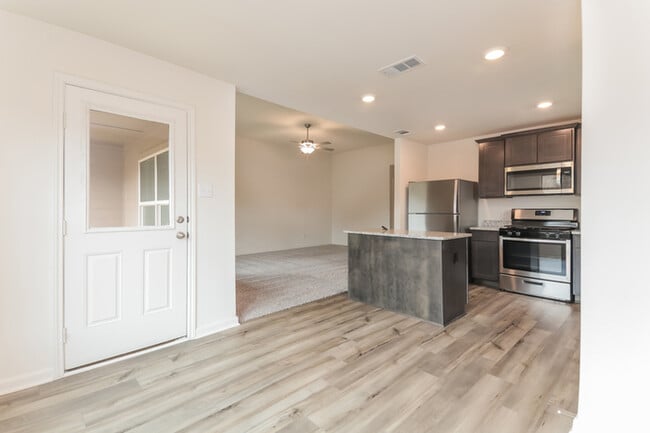 Foto del edificio - 833 Mallorie Ln
