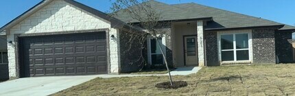 Building Photo - 6003 Aquilla Dr
