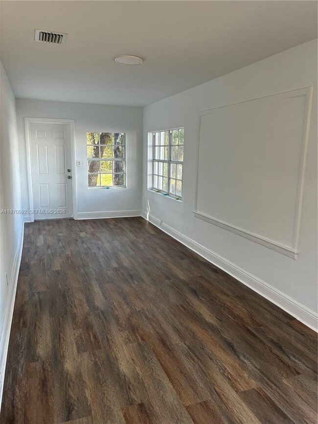 Foto del edificio - 750 NE 86th St