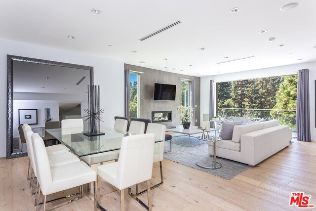 Foto del edificio - 1432 Lindacrest Dr