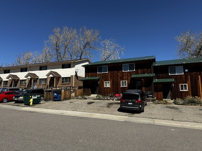 Foto del edificio - "Charming 2-Bed Retreat with Hardwood Floors in Golden, CO!"