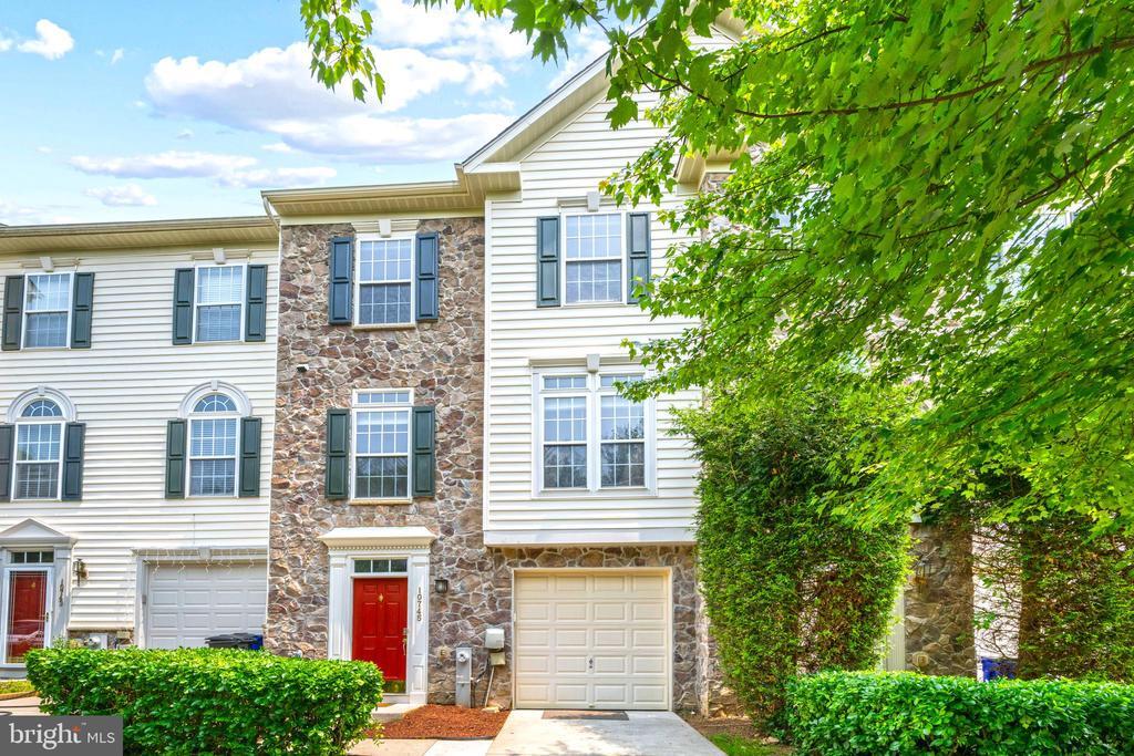 Foto principal - 10745 Hillingdon Rd