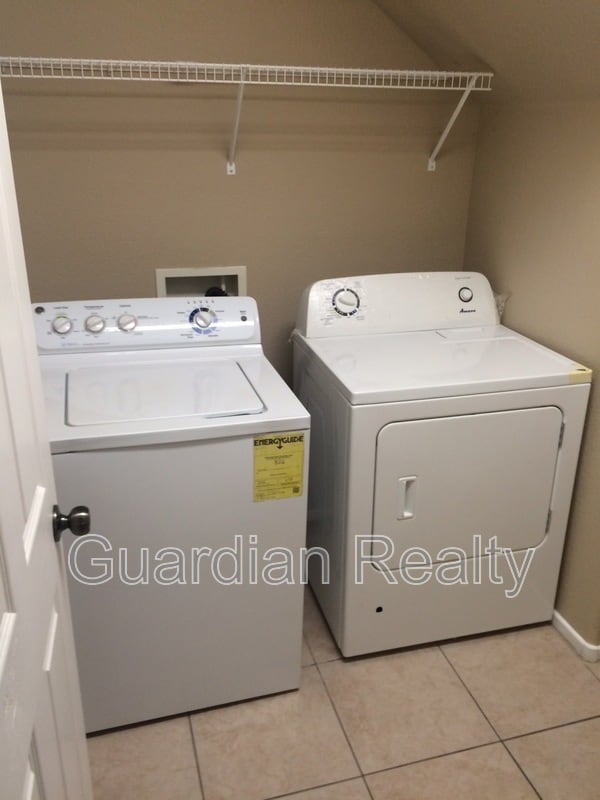 Foto del edificio - 6228 Senegal Haven St