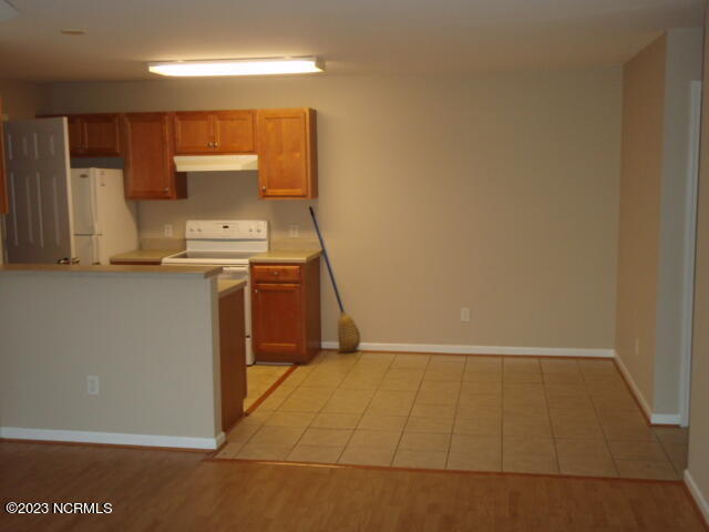 Building Photo - 5610 Carolina Beach Rd