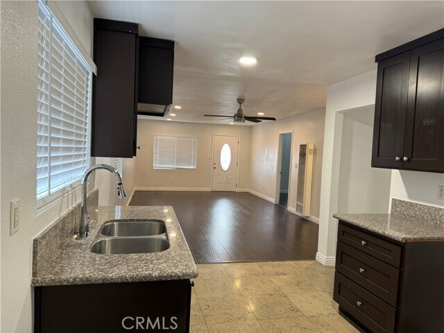 Foto del edificio - 847 W Gage Ave