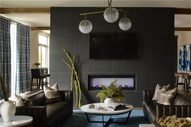 Foto del edificio - 1809 Appaloosa Ln NE