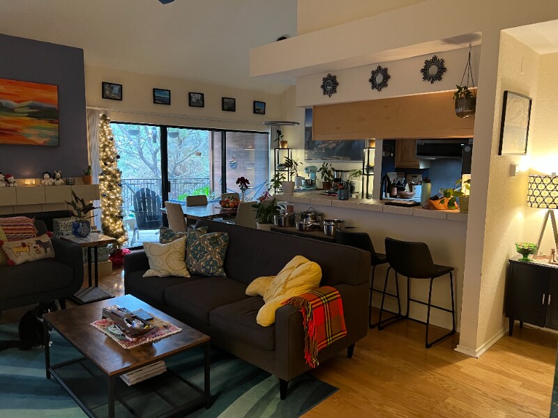 Foto principal - 4711 Spicewood Springs Rd
