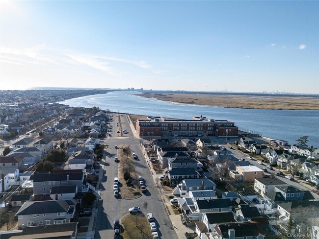 Photo - 535 W Hudson St House